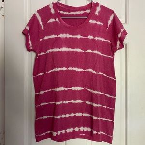 Lulu lemons swiftly t shirt